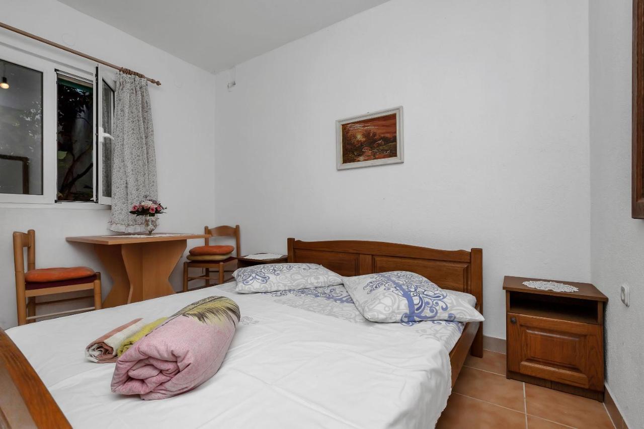 Apartments Nikola Bogomolje Bagian luar foto