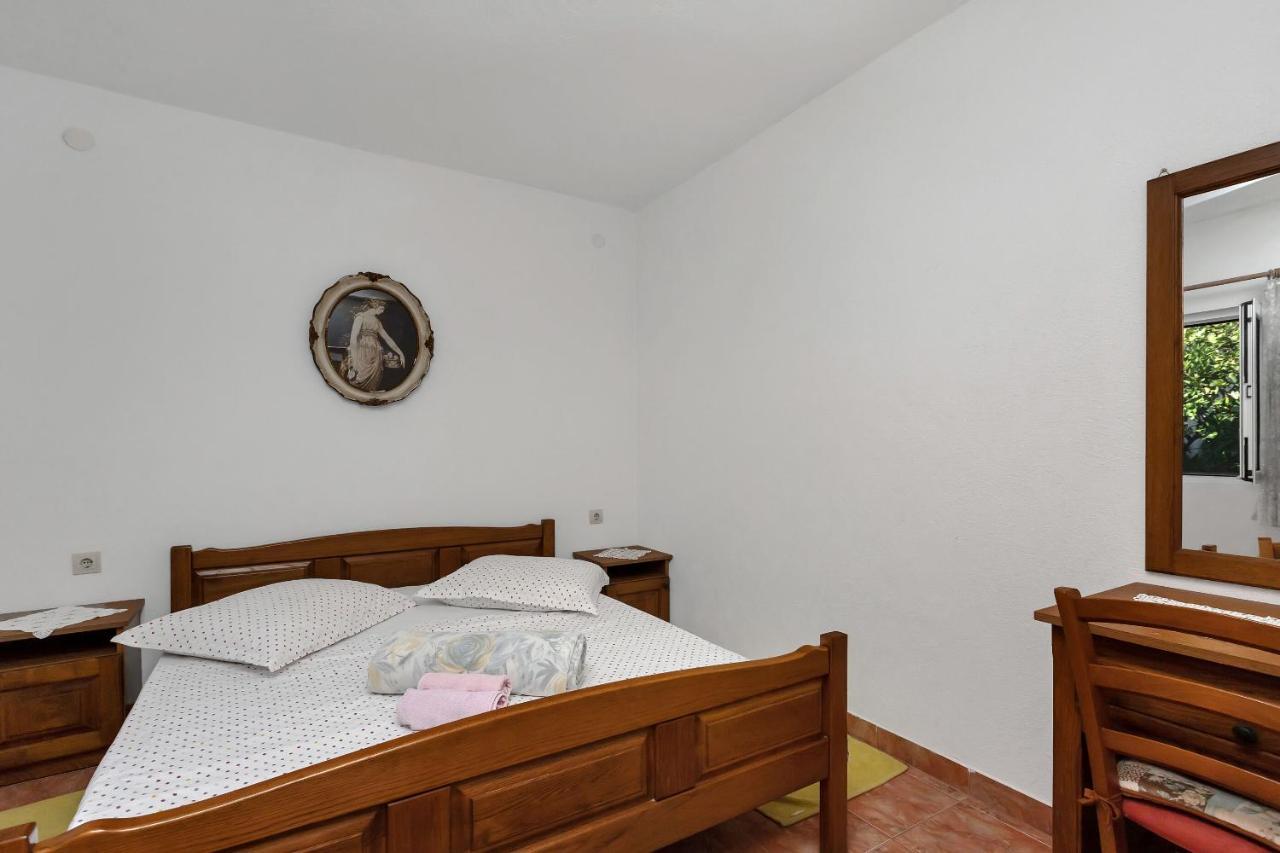 Apartments Nikola Bogomolje Bagian luar foto