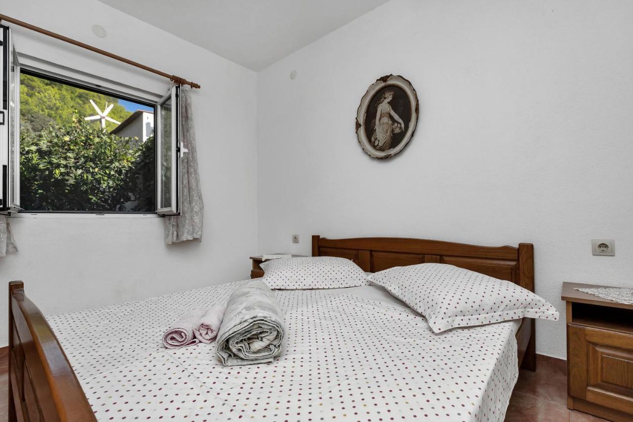 Apartments Nikola Bogomolje Bagian luar foto